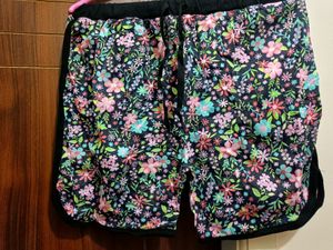 Women's Shorts 2 Nos