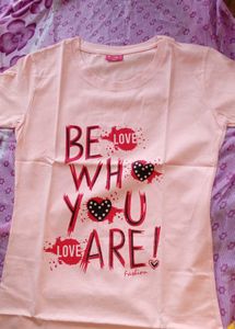 Girls T shirt XL