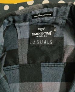 Men's Plaid Button-Up Shirt