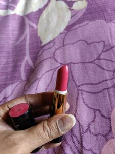 Pink Shade Lipstick