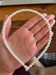 Elegant white pearl headband