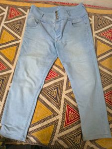 Light Wash High-Waist Denim Jeans