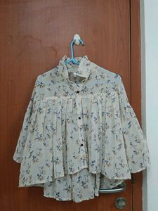 Floral Print Pleated Shrug