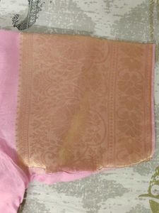 Elegant Pink Saree with Golden Border🌸💕