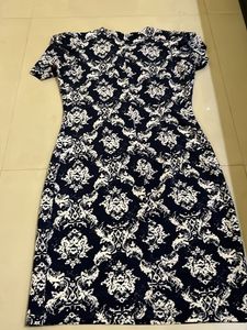 Chic Navy &amp; White Patterned Dress
