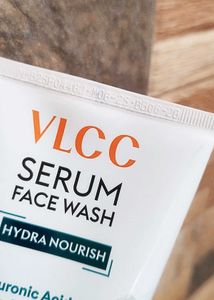 Combo Of 2 VLCC Serum Facewash 300ml