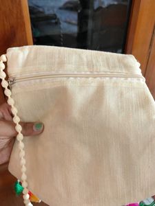 Beautiful Pack of 2 - Sling bag &amp; Clutch