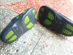 Aqualite Clogs – Navy Blue &amp; Green |