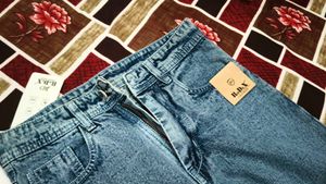 Trendy Acid Wash Denim Jeans for Girls