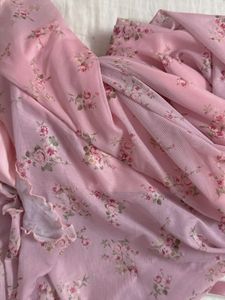pink dress