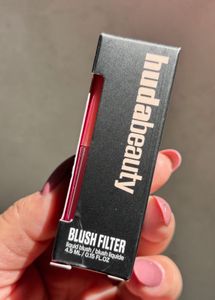 Huda Beauty Bubblegum filter blush