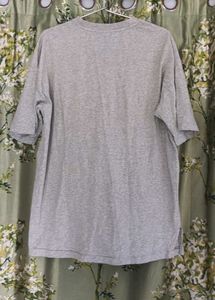 H&amp;M Mickey Mouse Graphic T-Shirt