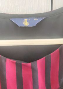 Chic Red &amp; Black Striped Top