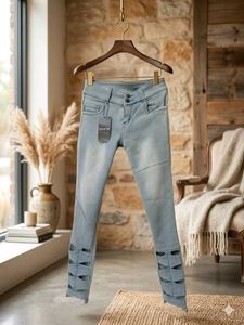 Light Wash Cut-Out Skinny Jeans