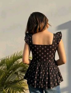 Chic Black Floral Print Top