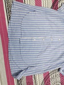 Very comfortable blue shirt with embroidery