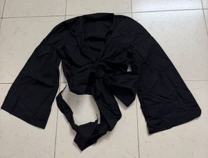 Chic Black Tie-Front Crop Top