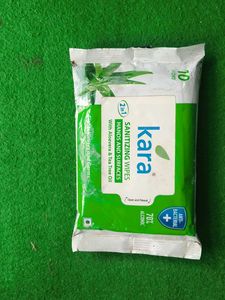 Kara Sanitizing Wipes with Aloe Vera