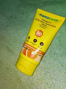 Mamaearth vitamin c daily glow sunscreen