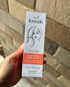 Foxtale Super Glow Face Wash