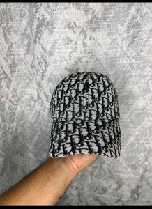 Under Armour sweat cap  Tshirt
