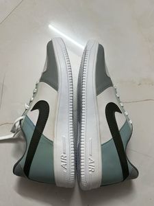 SIZE 10 Stylish Nike Air Sneakers