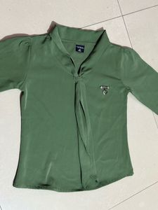 Stylish Green Collared Top
