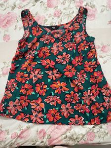 Floral Print Sleeveless Top