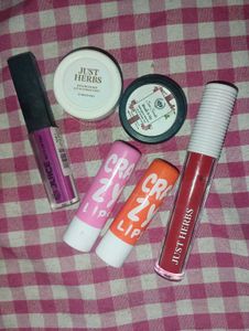 Lip & cheeks tints or sindoor