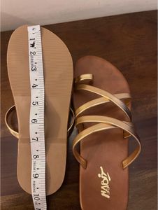 Stylish Gold Toe Ring Sandals