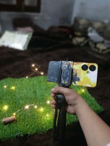 Adjustable Phone Tripod Stand