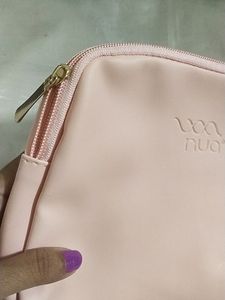 Nua Women Pouch