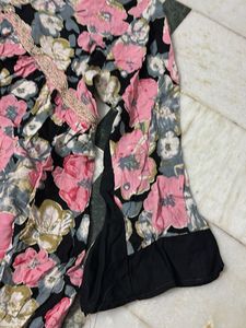 Beautiful Floral Print Ethnic Gown