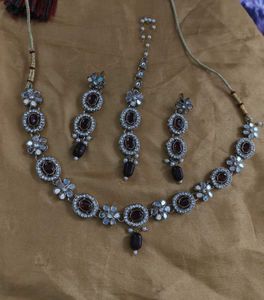 Emerald &amp; Gold-Tone Necklace Earrings Set