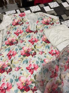 Beautiful Floral Print Kurta Set