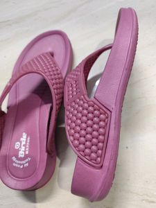 Brand New Women's Slipper