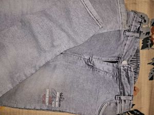 Light Wash Distressed Jeans