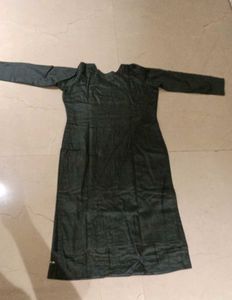 Elegant Emerald Green Embroidered Kurta