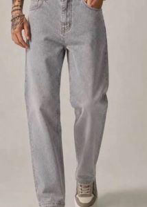 Light Wash Relaxed Fit Jeans