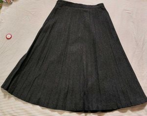 Classic Grey Pleated Midi Skirt