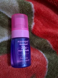 Aqualogica Illuminate Serum