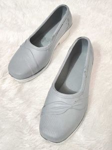🎀 Cute Gray Slip-On Flats 🩶
