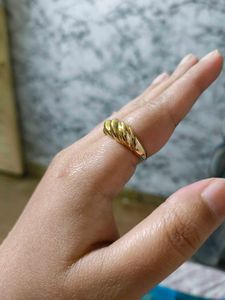 croissant💍 Gold Twisted Rope Ring