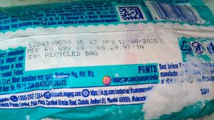 Pampers XL Pants with Aloe &amp; Vitamin E