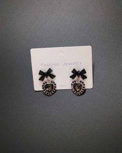 Charming Heart Bow Earrings