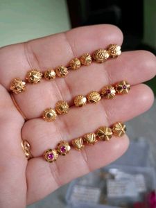 Beautiful Stud Earrings Set