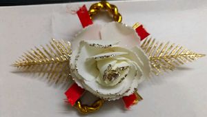 Exquisite White Rose gift wrap topper