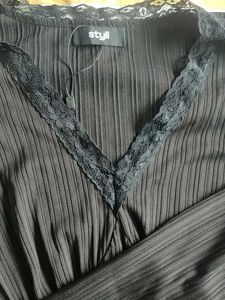 Chic Black Ribbed Lace Trim Top