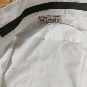 2 school shirt for unisex kids half price absolutely new