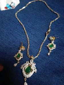 Emerald &amp; Diamond Necklace Set